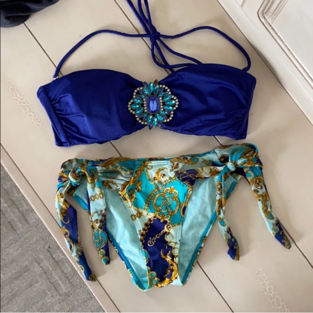 🪞 NEW VS SWIM SET Front Jeweled halter top + side tie bottom bikini Victoria